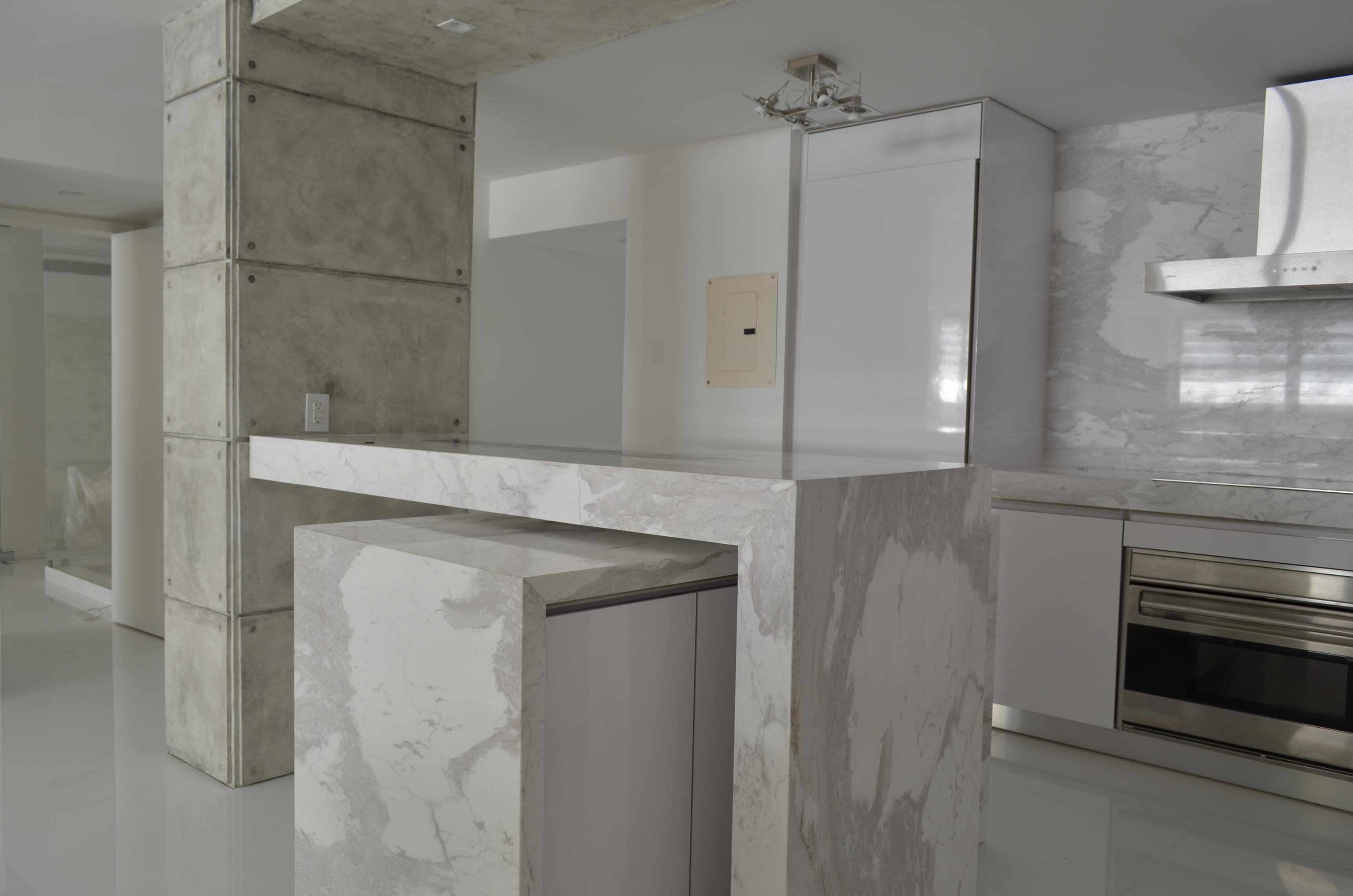 white kitchen 1