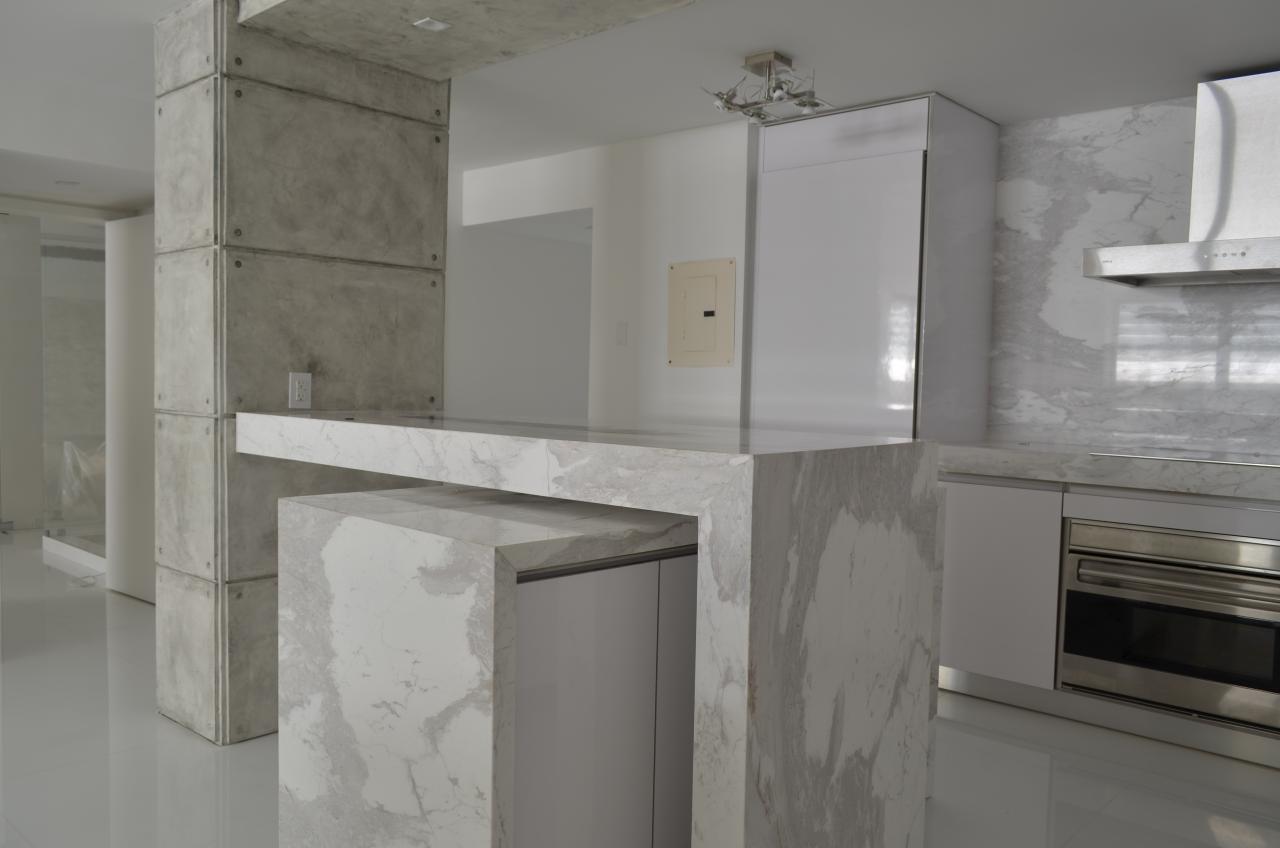 white kitchen 1