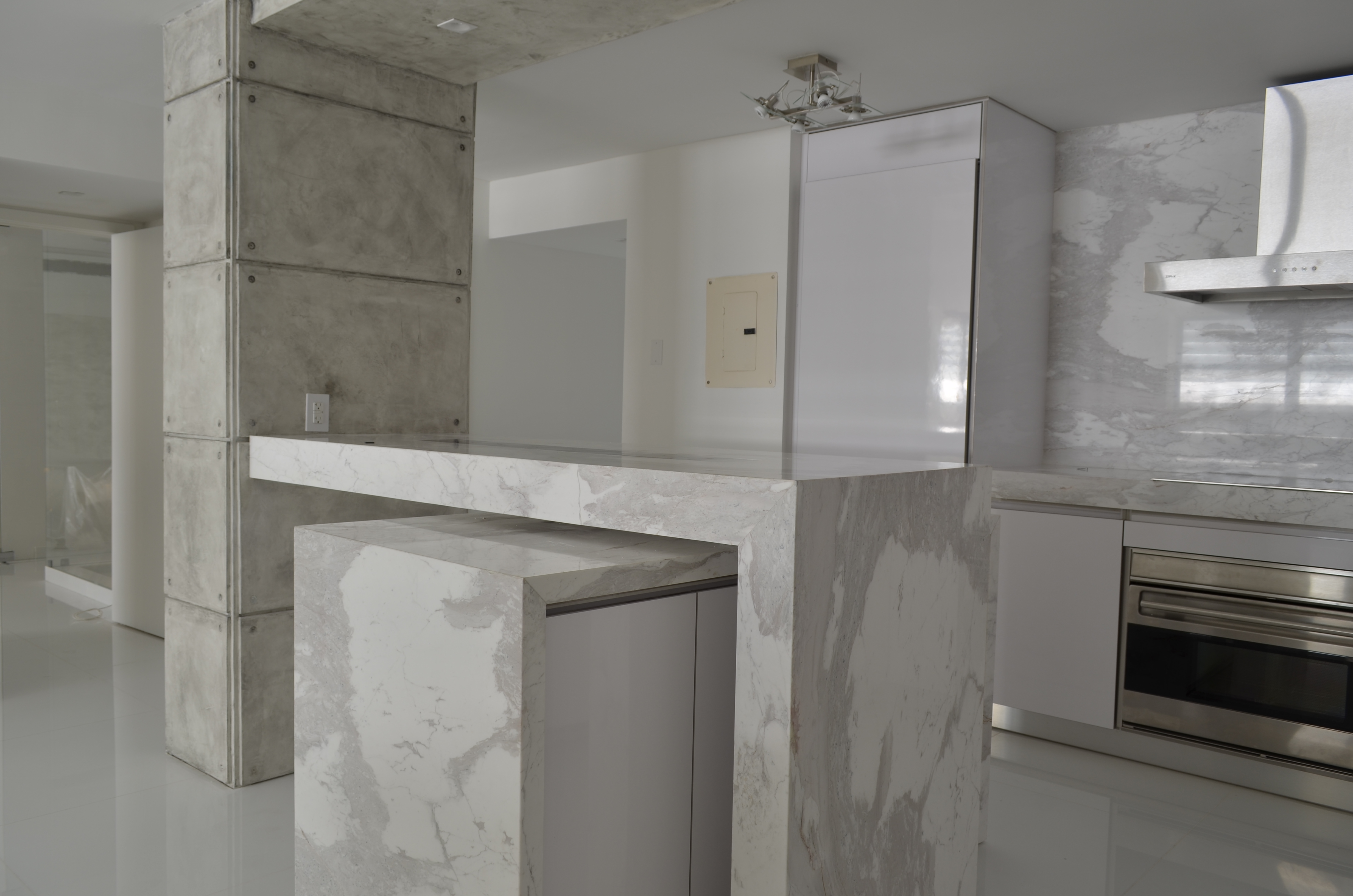 white kitchen 1